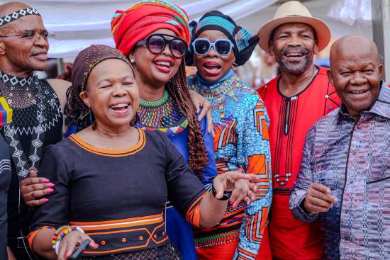 Ninawezaje Kujenga Urafiki Imara Kama Mtu Mzima?