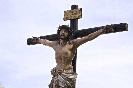 Jesus Christ on the Cross Jesus Christ on the cross asking God to forgive those persecuted and crucified him.