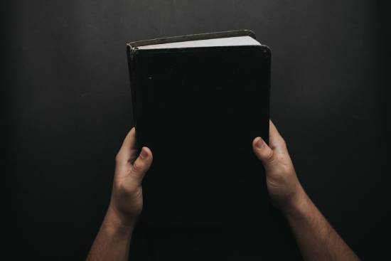 Bible Promises to Hold Onto When the Future Feels Unclear